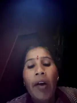 OliveGreen22 from StripChat is Freechat