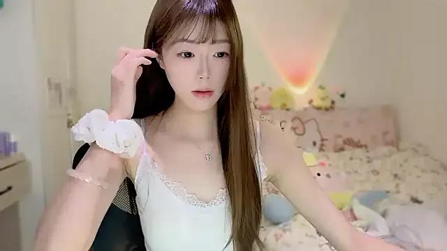 Onecutelittle from StripChat is Freechat