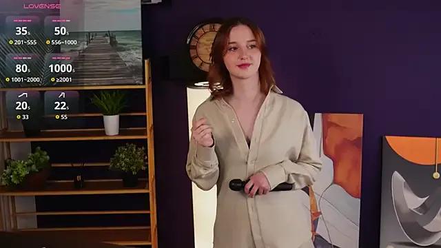 OpheliaSalotti from StripChat is Freechat