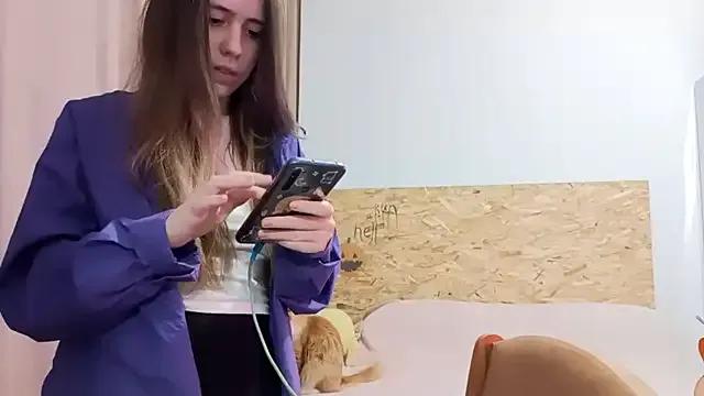 OrdinaIPit from StripChat is Freechat