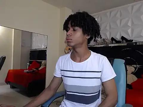 paris_hiltom from StripChat is Freechat