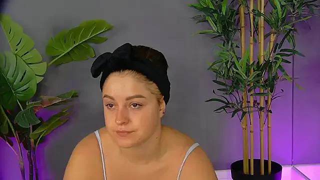 PatriciaSpice from StripChat is Freechat
