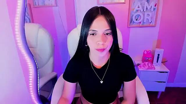 Perla_lis from StripChat