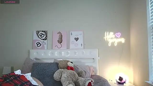 Perlafit1 from StripChat is Freechat