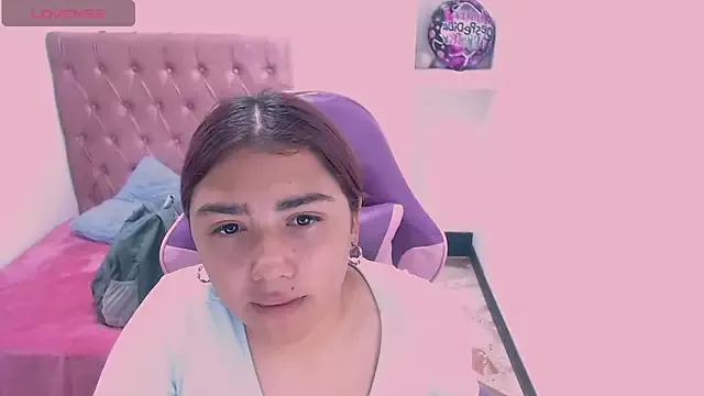 petite_lucy18 from StripChat