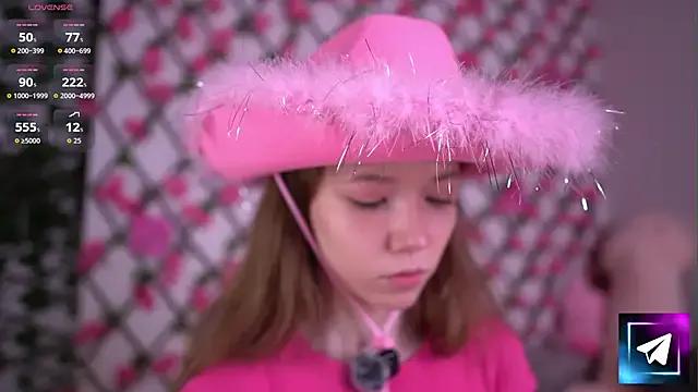 Petite_Polly from StripChat is Freechat