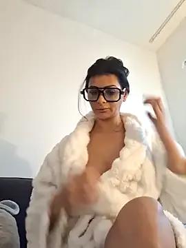 Pillango1212 from StripChat is Freechat