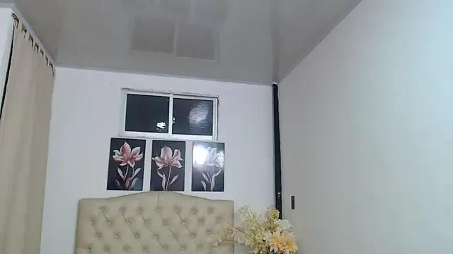 pinky_f00x from StripChat is Freechat