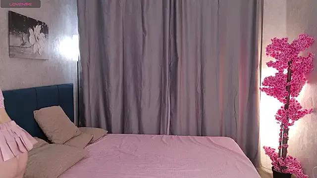 Pinky_poetry from StripChat is Freechat