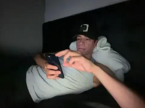 PollitoVergonXL from StripChat is Freechat