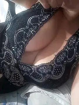 Popozuda42 from StripChat