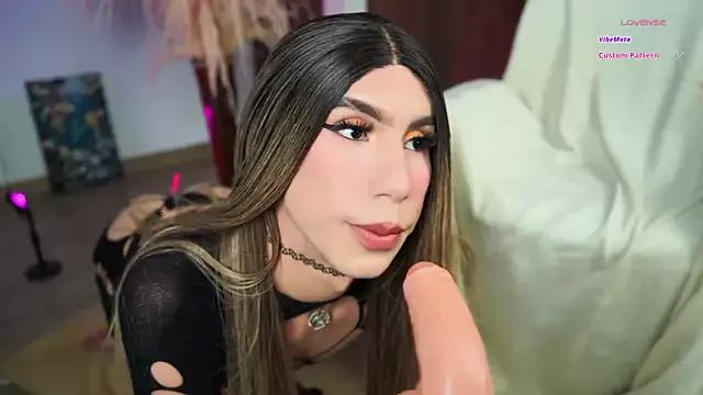 PrettiestKathoey from StripChat is Freechat