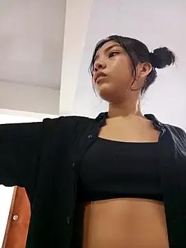 Pretty-v from StripChat is Freechat