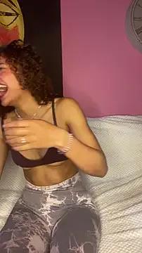 PrettyLia from StripChat is Freechat