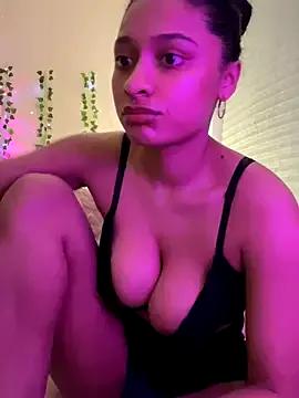 Princess_hennessy from StripChat is Freechat