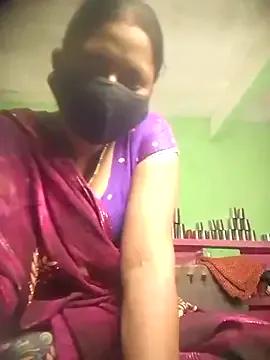 QRESABABY from StripChat is Freechat