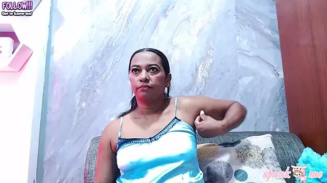 queen-dayanna from StripChat is Freechat