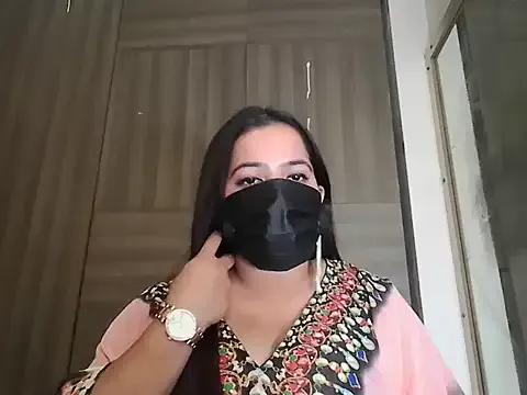 Queen_hot_pari from StripChat is Freechat