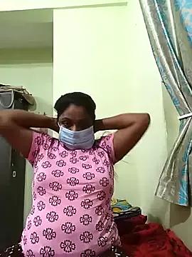 queendivya from StripChat is Freechat