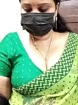 queenlakshana from StripChat is Freechat