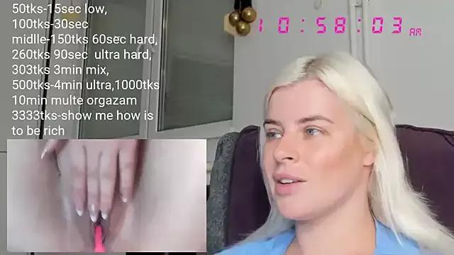 Queenofthenighttt from StripChat