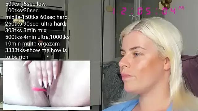 Queenofthenighttt from StripChat
