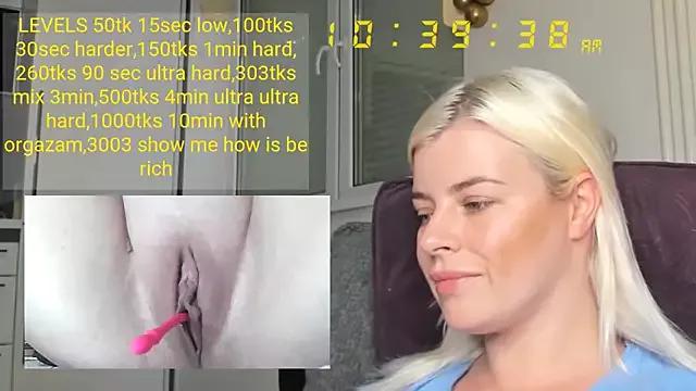 Queenofthenighttt from StripChat