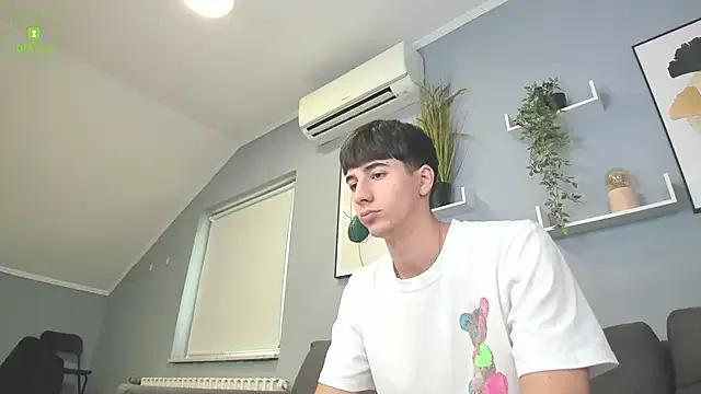 Quentin_Blake from StripChat is Freechat