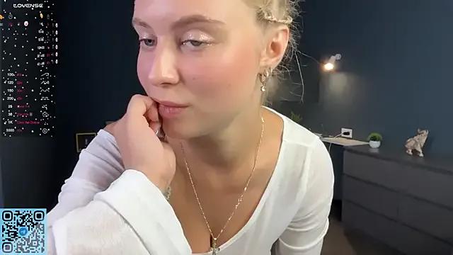 Checkout girls naked models with similar nickname. Cute sexy Free Models.