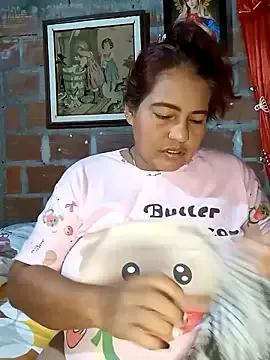 Rahma_Beautiful from StripChat is Freechat