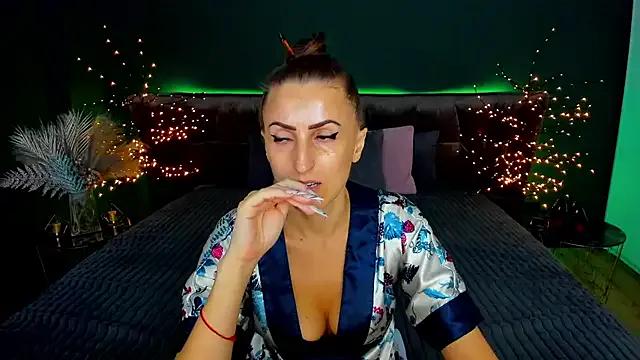 Rebecca_Diamond from StripChat