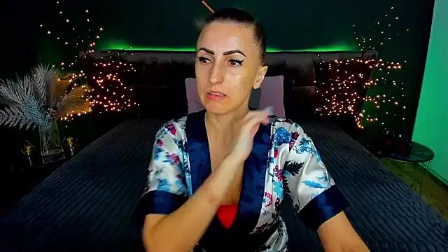Rebecca_Diamond from StripChat