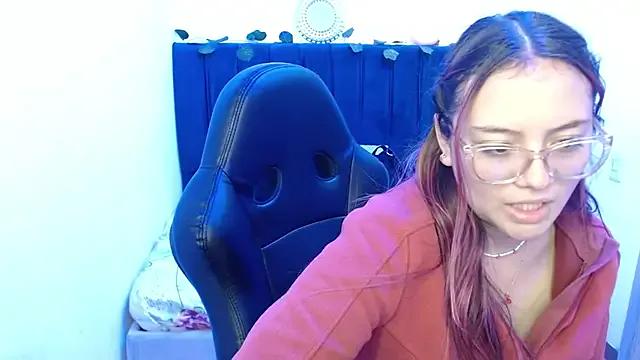 Red_Lola_ from StripChat is Freechat