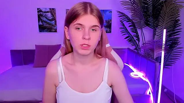 Remilia_gin from StripChat is Freechat