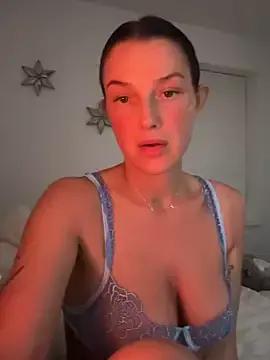 Remirosee from StripChat is Freechat