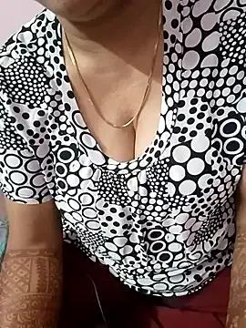 Richarani321 from StripChat is Freechat