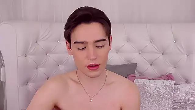 RobbyCharming from StripChat