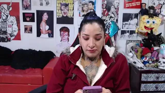 Rollyderolandia666 from StripChat