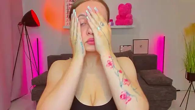 rora_skyline from StripChat is Freechat