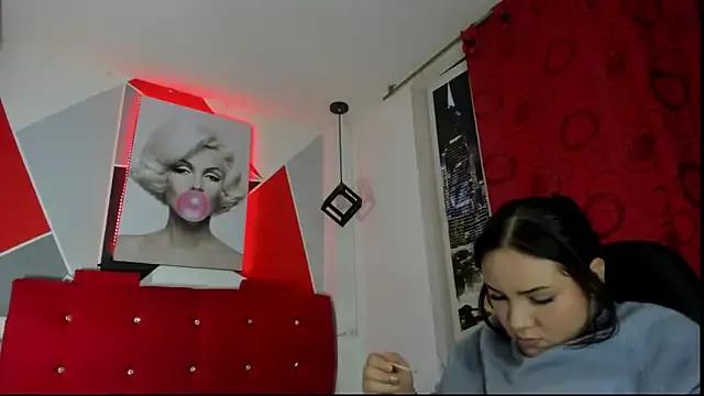 Rose_and_denisse from StripChat is Freechat