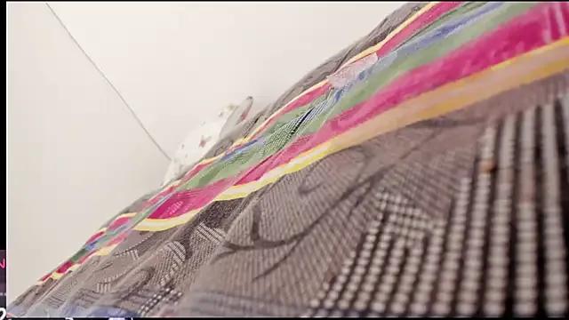 roselinecam from StripChat is Freechat