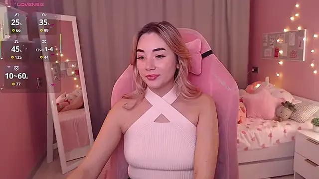 Rosie_Mac from StripChat is Freechat