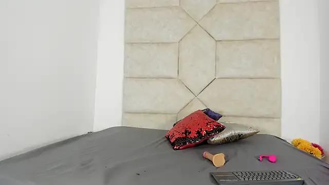 Rosse_Evans_3 from StripChat is Freechat