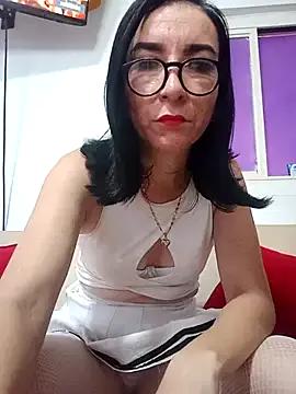 roxanamillf from StripChat is Freechat