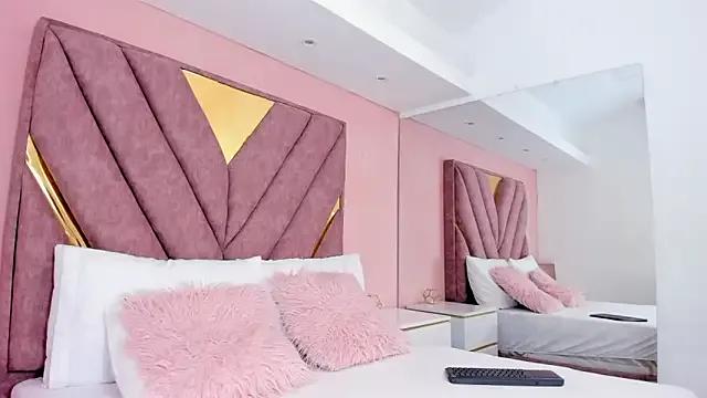 roxyflame_ from StripChat is Freechat