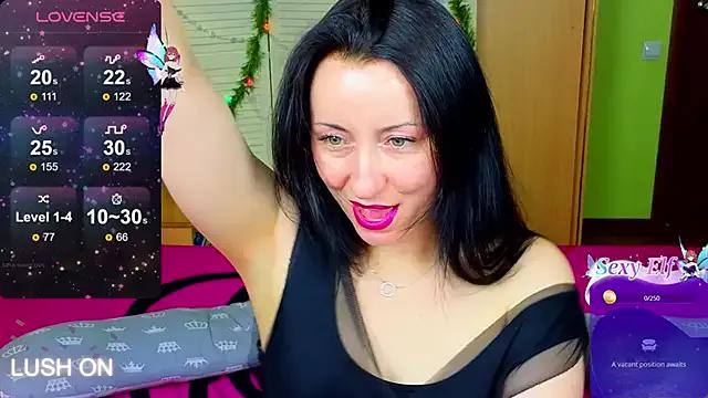 Roxyy_Star from StripChat is Freechat