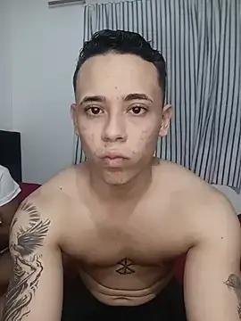 Rubiandnoah from StripChat is Freechat