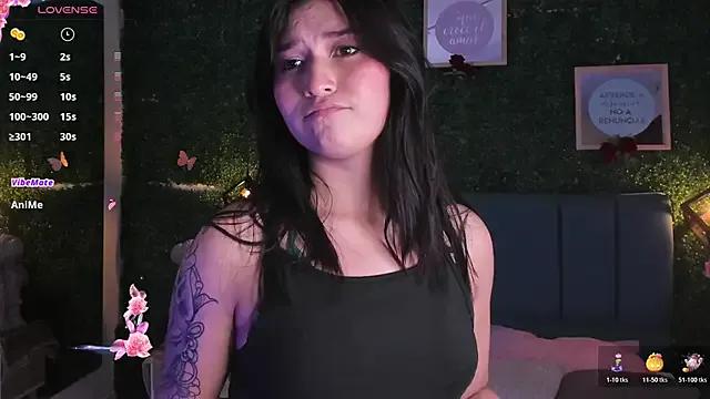 Rubyvixxen_ from StripChat is Freechat