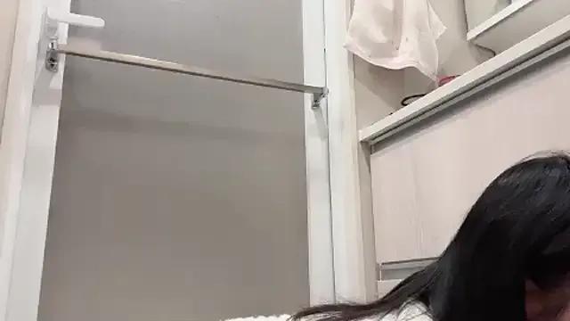 Ruru-ch from StripChat