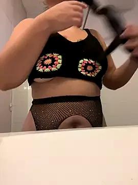 sabrina101 from StripChat is Freechat